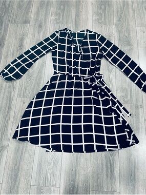 Lark & Ro Black and White Windowpane Wrap Dress